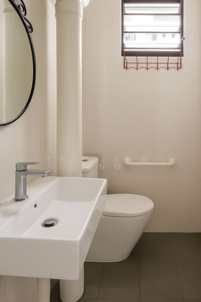 Space @ Kovan Apartment For Sale at S$ 1,700,000 | PropertyGuru Singapore - Bathroom