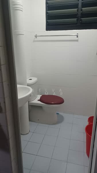 121 Yishun Street 11, 121 Yishun Street 11, Room Rental, 80 sqft, HDB Flat For Rent, by Selva Kumar, 500089881 - Bathroom - PropertyGuru.com.sg