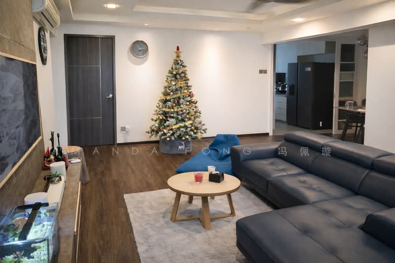 432 Tampines Street 41 HDB Flat For Sale at S$ 780,000 | PropertyGuru Singapore - Living Room