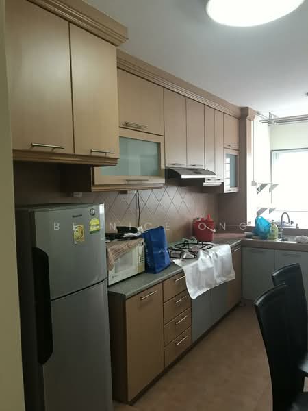 273 Tampines Street 22, 273 Tampines Street 22, 2 Bedrooms, 750 sqft, HDB Flat For Rent, by Bernice Ong, 500089887 - Kitchen - PropertyGuru.com.sg