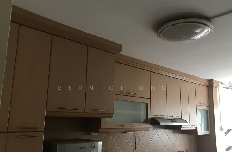 273 Tampines Street 22, 273 Tampines Street 22, 2 Bedrooms, 750 sqft, HDB Flat For Rent, by Bernice Ong, 500089887 - Kitchen - PropertyGuru.com.sg