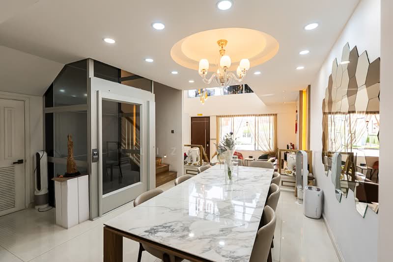 Loyang Villas Terraced House For Sale at S$ 2,950,000 | PropertyGuru Singapore - Dining Room