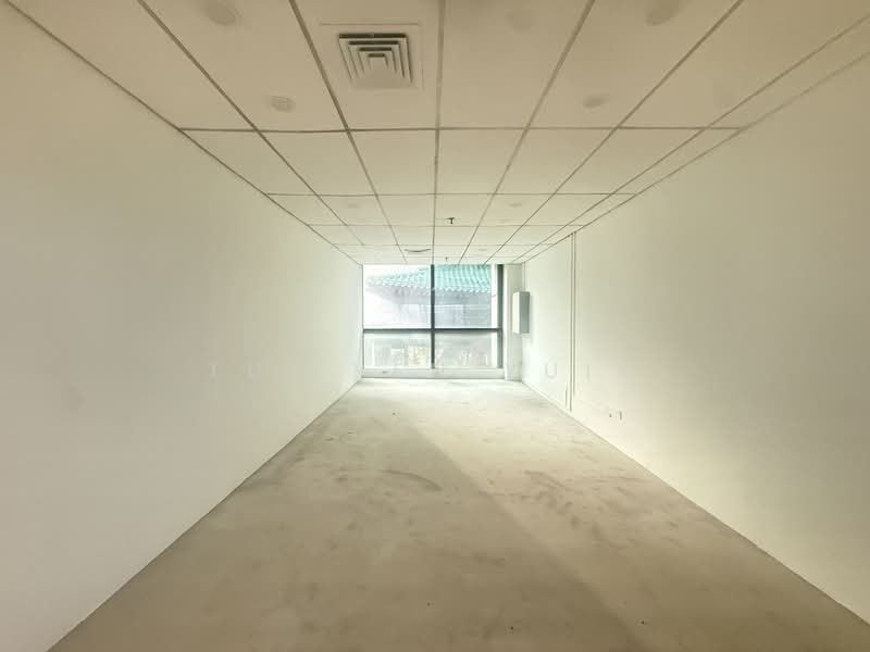 Lucky Plaza, 304 Orchard Road, Orchard / River Valley, 388 sqft, Mall Shop For Sale, by Lui Yen Yuin, 500089903 - Interior - CommercialGuru.com.sg