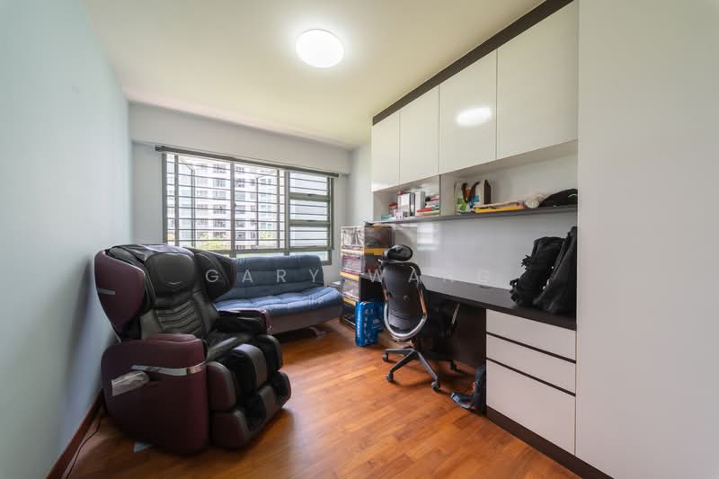 678B Punggol Drive HDB Flat For Sale at S$ 738,000 | PropertyGuru Singapore - Study