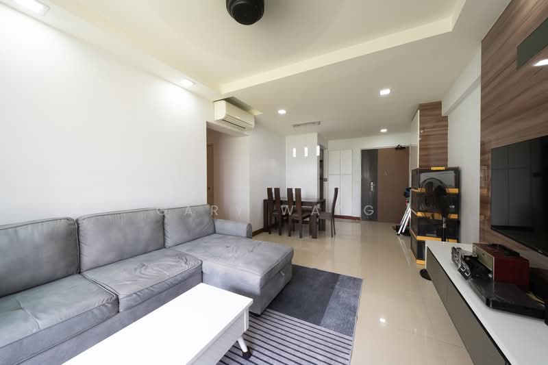 678B Punggol Drive HDB Flat For Sale at S$ 738,000 | PropertyGuru Singapore - Living Room