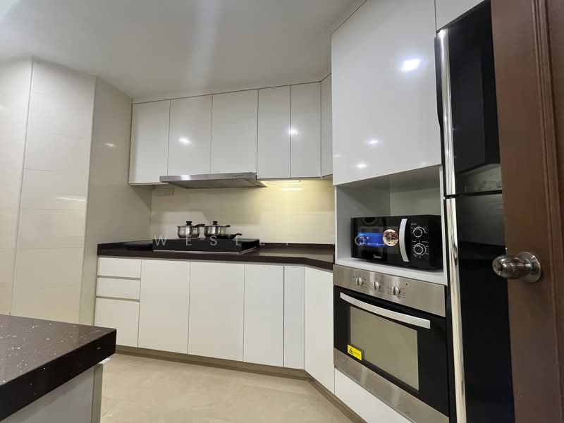 The Blossomvale, 900 Dunearn Road, Room Rental, 120 sqft, Condominium For Rent, by Wesley Toh, 500089933 - Kitchen - PropertyGuru.com.sg
