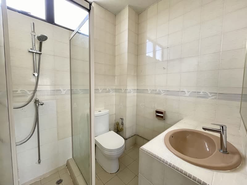 Platina Road Semi-Detached House For Sale at S$ 4,990,000 | PropertyGuru Singapore - Bathroom