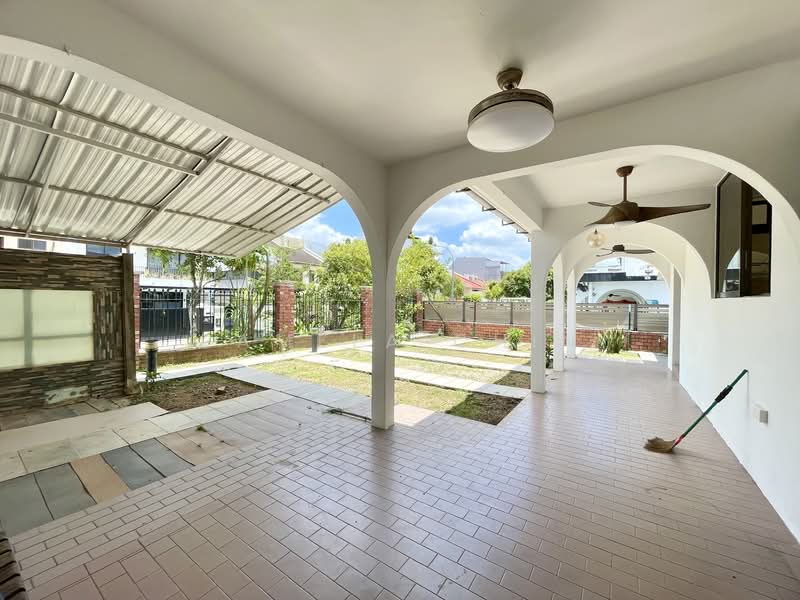 Platina Road Semi-Detached House For Sale at S$ 4,990,000 | PropertyGuru Singapore - Exterior