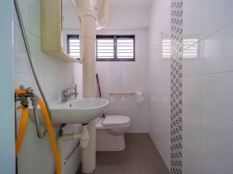 634 Yishun Street 61 HDB Flat For Sale at S$ 588,000 | PropertyGuru Singapore - Bathroom