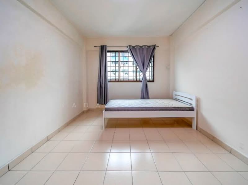 634 Yishun Street 61 HDB Flat For Sale at S$ 588,000 | PropertyGuru Singapore - Bedroom