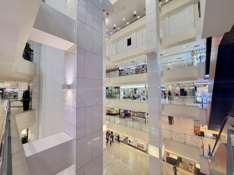 Lucky Plaza, 304 Orchard Road, 550 sqft, Mall Shop For Rent, by Lui Yen Yuin, 500089963 - CommercialGuru.com.sg