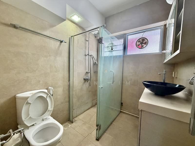 535 Serangoon North Avenue 4, 535 Serangoon North Avenue 4, 4 Bedrooms, 1,604 sqft, HDB Flat For Rent, by Kyean Lim, 500089968 - Bathroom - PropertyGuru.com.sg