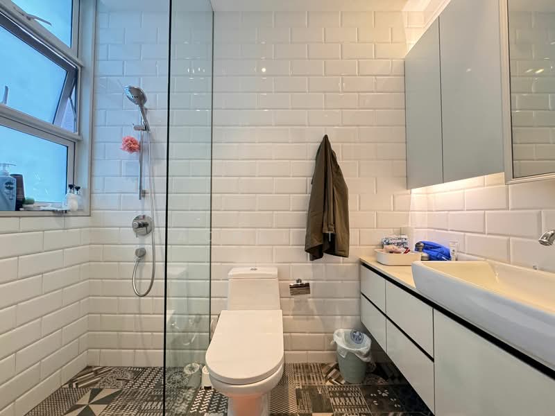 The Botanic on Lloyd, 23 Lloyd Road, 4 Bedrooms, 2,056 sqft, Condominium For Rent, by Rachel Teo, 500089984 - Bathroom - PropertyGuru.com.sg