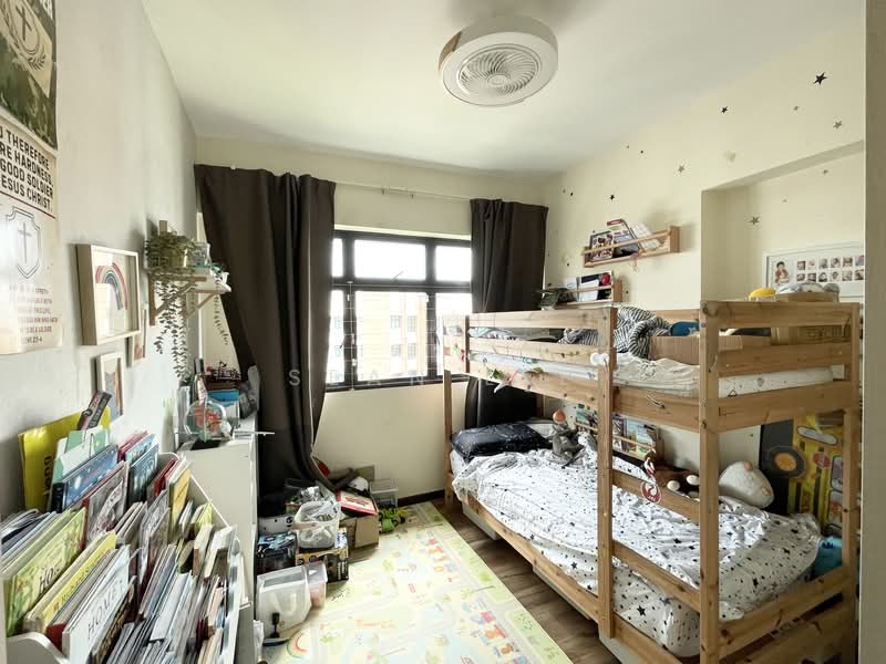 996B Buangkok Crescent HDB Flat For Sale at S$ 685,000 | PropertyGuru Singapore - Bedroom