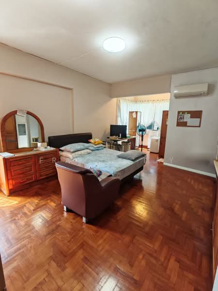 Mandalay Towers Condominium For Sale at S$ 4,488,000 | PropertyGuru Singapore - Bedroom