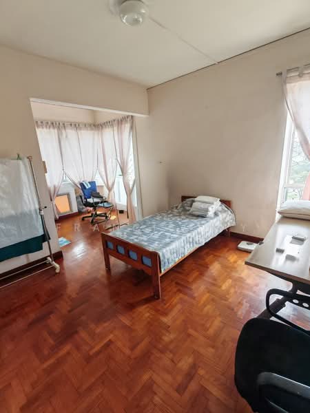 Mandalay Towers Condominium For Sale at S$ 4,488,000 | PropertyGuru Singapore - Bedroom