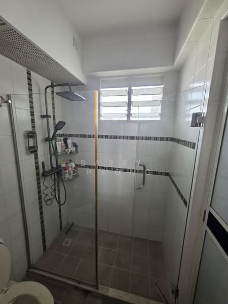 410C Fernvale Road, 410C Fernvale Road, 3 Bedrooms, 1,022 sqft, HDB Flat For Sale, by Barry Cheong, 500090013 - Bathroom - PropertyGuru.com.sg
