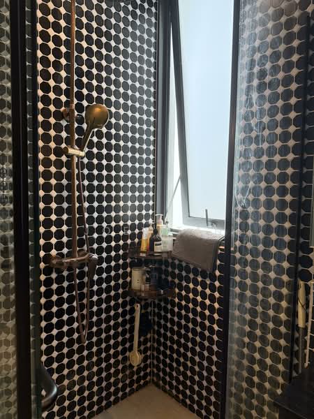 Boathouse Residences, 23 Upper Serangoon View, 2 Bedrooms, 732 sqft, Condominium For Rent, by Joey Tan, 500090022 - Bathroom - PropertyGuru.com.sg