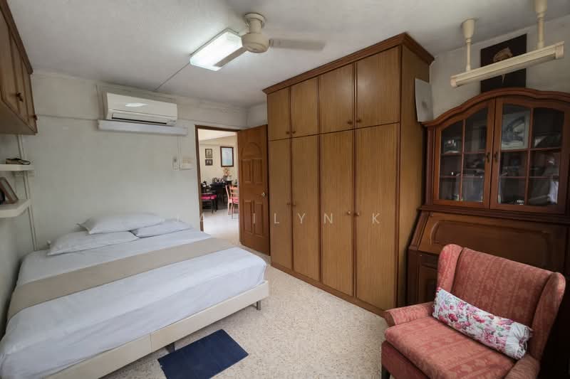 458 Ang Mo Kio Avenue 10 HDB Flat For Sale at S$ 749,000 | PropertyGuru Singapore - Bedroom