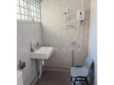 For Rent - 146 Mei Ling Street