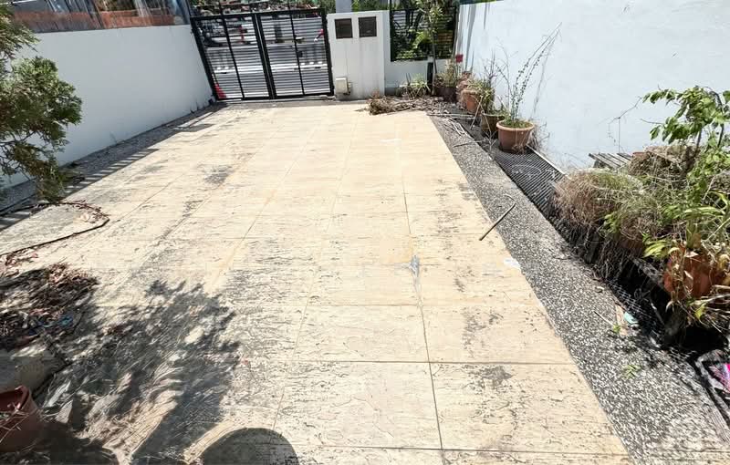 BRENDA ZEE ✧ 945O9938 ✧ Freehold Inter-Terrace in prime location Terraced House For Sale at S$ 4,799,999 | PropertyGuru Singapore - Exterior