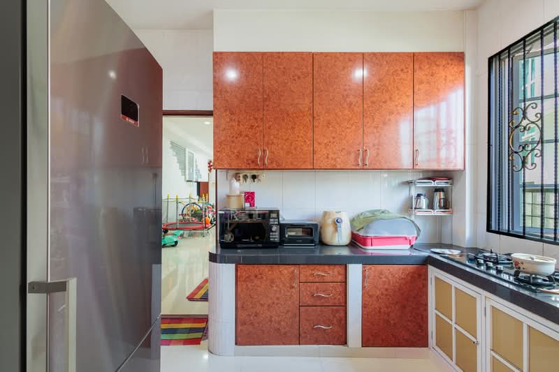 Thomson Hill Estate Semi-Detached House For Sale at S$ 6,200,000 | PropertyGuru Singapore - Kitchen