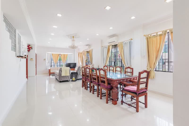 Thomson Hill Estate Semi-Detached House For Sale at S$ 6,200,000 | PropertyGuru Singapore - Living Room