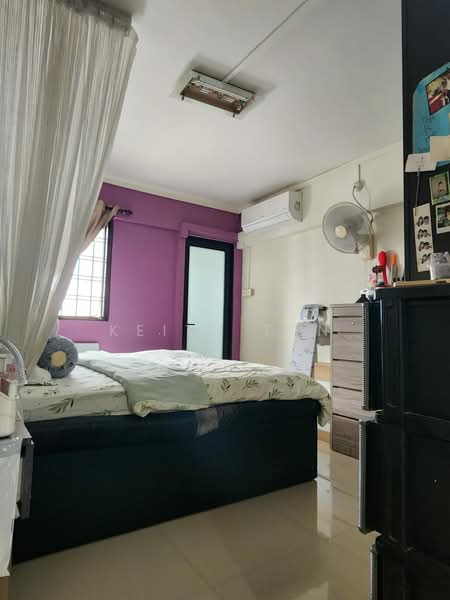 124 Yishun Street 11 HDB Flat For Sale at S$ 520,000 | PropertyGuru Singapore - Bedroom