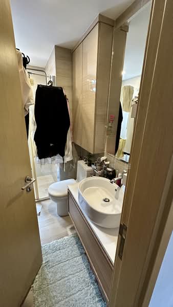 Sea Horizon, 17 Pasir Ris Rise, 4 Bedrooms, 1,302 sqft, Executive Condominium For Rent, by Edison Lian 连国雄, 500090060 - Bathroom - PropertyGuru.com.sg