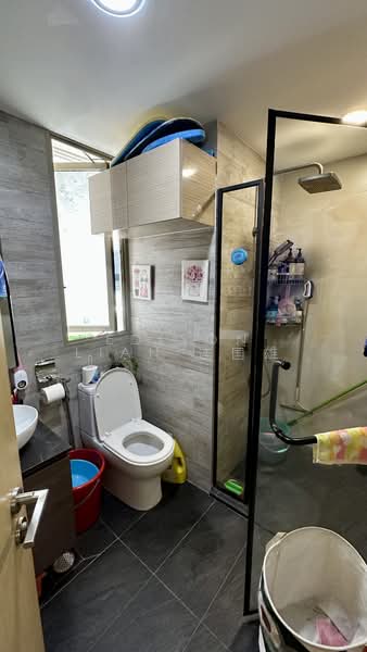 Sea Horizon, 17 Pasir Ris Rise, 4 Bedrooms, 1,302 sqft, Executive Condominium For Rent, by Edison Lian 连国雄, 500090060 - Bathroom - PropertyGuru.com.sg