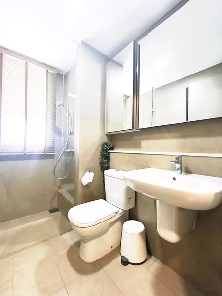 Riversails Condominium For Sale at S$ 1,750,000 | PropertyGuru Singapore - Bathroom