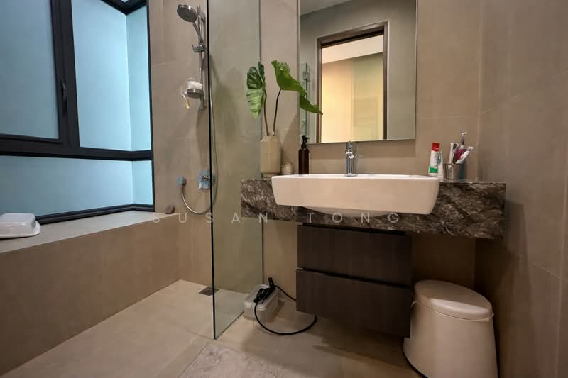 Duchess Residences, 102 Duchess Avenue, 3 Bedrooms, 1,485 sqft, Condominium For Rent, by Susan Tong, 500090073 - Bathroom - PropertyGuru.com.sg