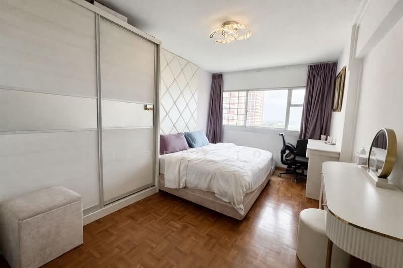 Neptune Court Apartment For Sale at S$ 1,380,000 | PropertyGuru Singapore - Master Bedroom