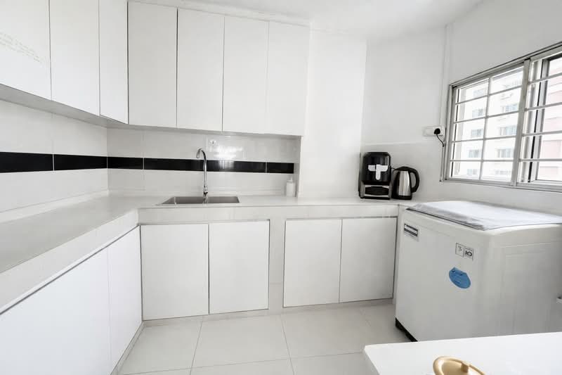 Neptune Court Apartment For Sale at S$ 1,380,000 | PropertyGuru Singapore - Kitchen