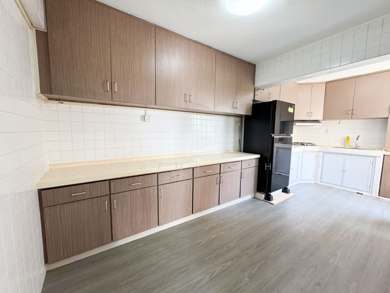 Neptune Court, 9 Marine Vista, 3 Bedrooms, 1,270 sqft, Apartment For Sale, by Jeremy Toh, 500090076 - Kitchen - PropertyGuru.com.sg