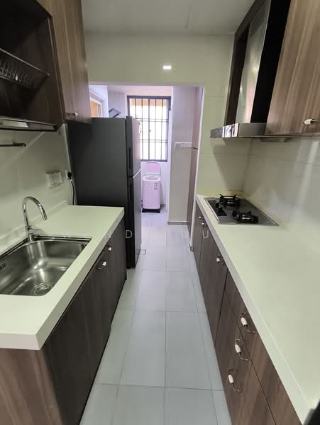 Nineteen Shelford, 19 Shelford Road, 3 Bedrooms, 1,218 sqft, Condominium For Sale, by Wendy Duan, 500090080 - Kitchen - PropertyGuru.com.sg