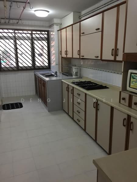 406 Fajar Road, 406 Fajar Road, 3 Bedrooms, 1,117 sqft, HDB Flat For Rent, by Deng Jia Wei, 500090088 - Kitchen - PropertyGuru.com.sg