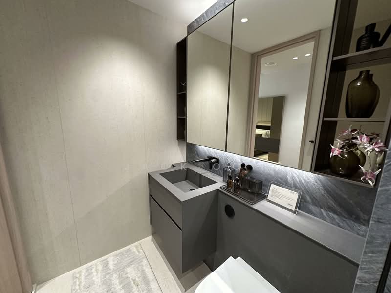 The Robertson Opus Condominium For Sale at S$ 2,380,000 | PropertyGuru Singapore - Bathroom