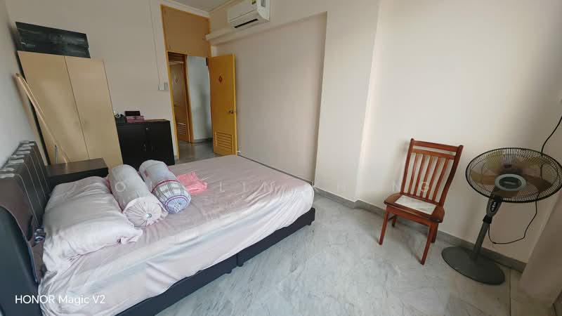 864 Tampines Street 83 HDB Flat For Sale at S$ 838,888 | PropertyGuru Singapore - Bedroom