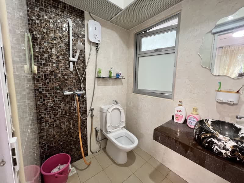 115A Canberra Walk HDB Flat For Sale at S$ 528,000 | PropertyGuru Singapore - Bathroom