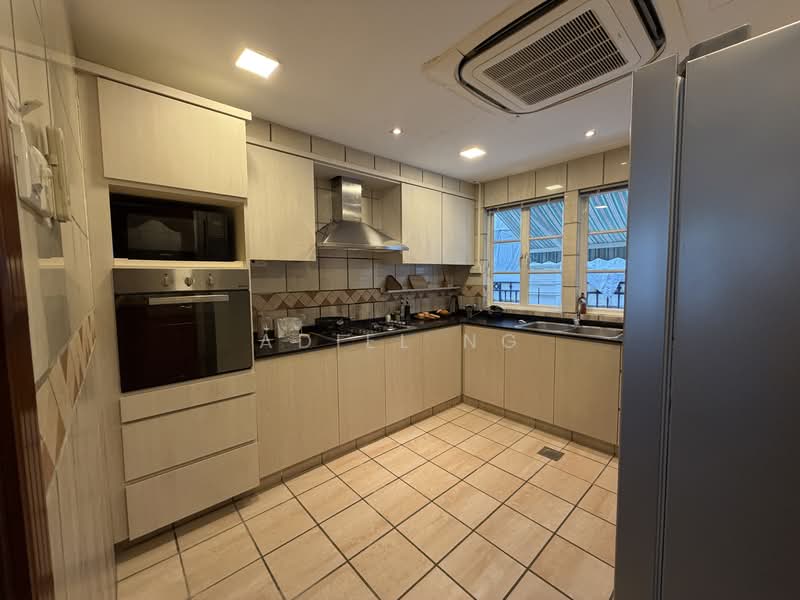 Novena Landed near Novena MRT Detached House For Sale at S$ 6,843,250 | PropertyGuru Singapore - Kitchen