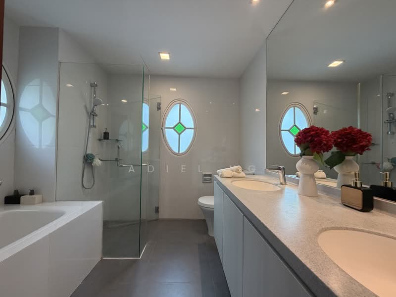 Novena Landed near Novena MRT Detached House For Sale at S$ 6,843,250 | PropertyGuru Singapore - Bathroom