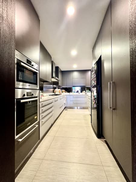 Pebble Bay Condominium For Sale at S$ 5,380,000 | PropertyGuru Singapore - Kitchen