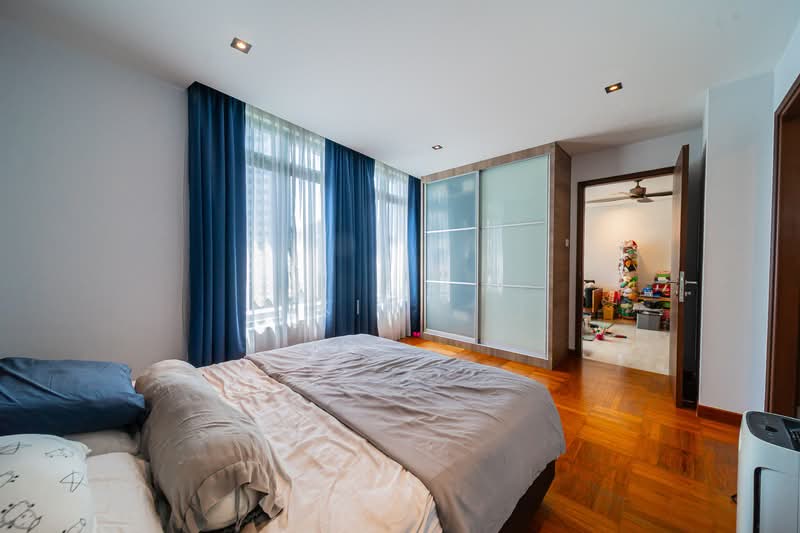 Jervois Jade Apartment For Sale at S$ 1,700,000 | PropertyGuru Singapore - Master Bedroom