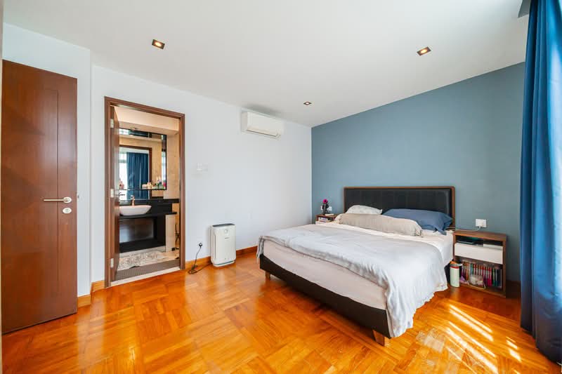Jervois Jade Apartment For Sale at S$ 1,700,000 | PropertyGuru Singapore - Master Bedroom
