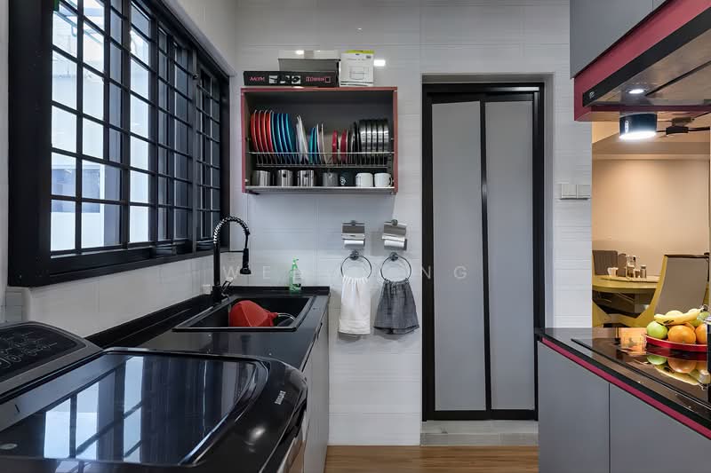 288 Tampines Street 22 HDB Flat For Sale at S$ 708,000 | PropertyGuru Singapore - Kitchen