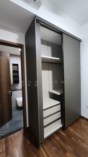 Parc Komo Condominium For Sale at S$ 890,000 | PropertyGuru Singapore - Bathroom