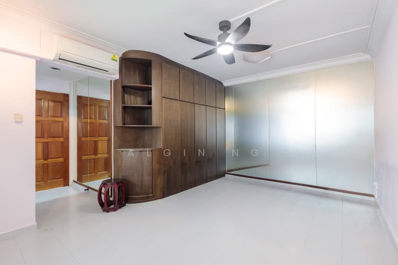 101 Pasir Ris Street 12 HDB Flat For Sale at S$ 1,048,888 | PropertyGuru Singapore - Bedroom