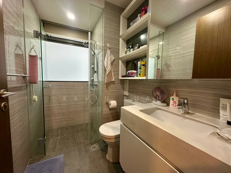 Riverbank at Fernvale Condominium For Sale at S$ 1,499,999 | PropertyGuru Singapore - Bathroom