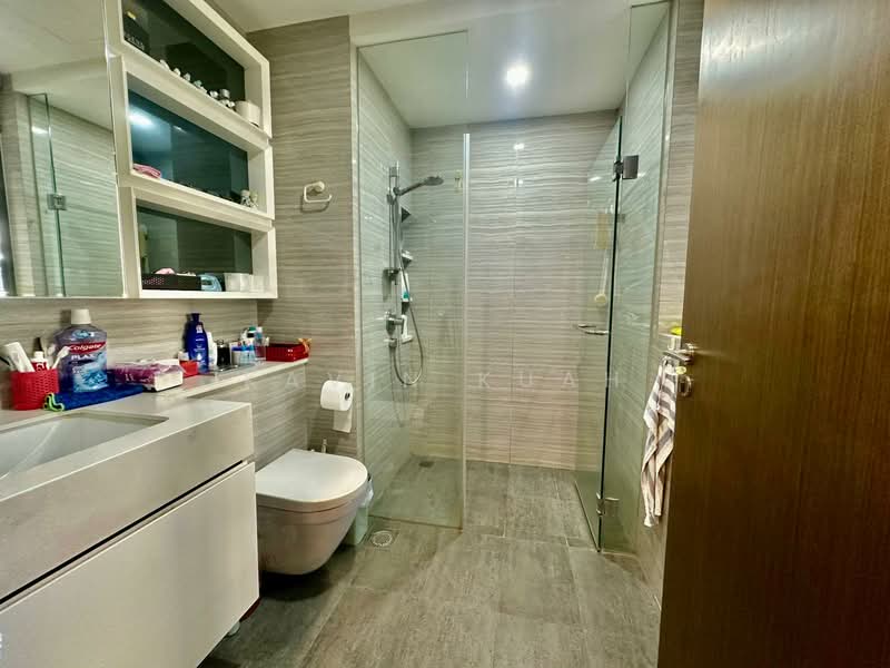 Riverbank at Fernvale Condominium For Sale at S$ 1,499,999 | PropertyGuru Singapore - Bathroom